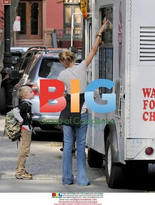 Uma Thurman and son Levon get ice cream