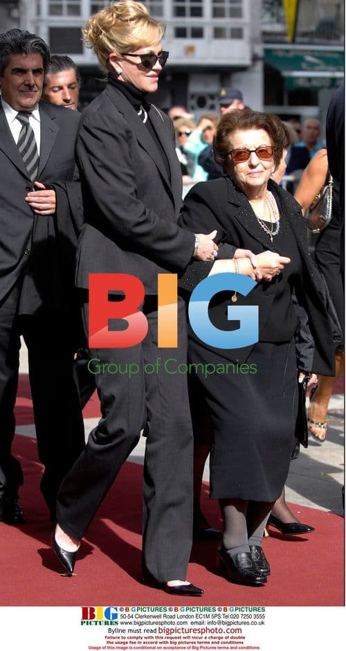 Melanie Griffith and Ana Banderas at Arts Medal Ceremony