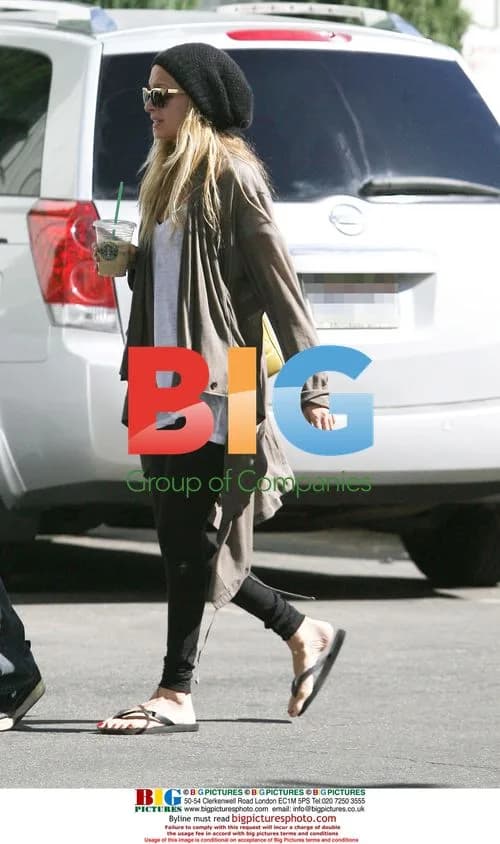 Nicole Richie arrives for traffic school