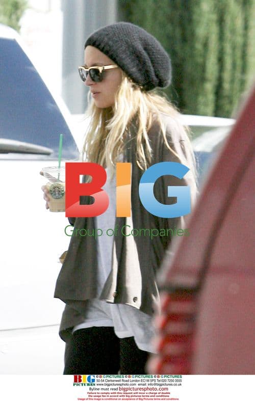 Nicole Richie arrives for traffic school