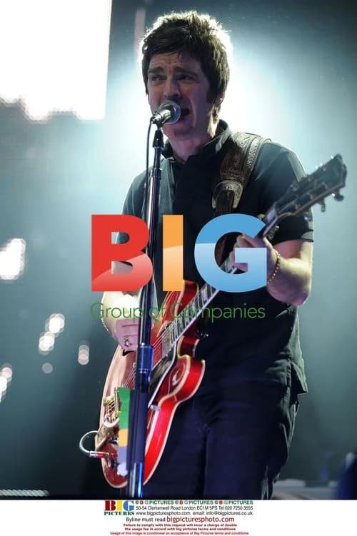 Oasis Perform Live at Wembley Arena