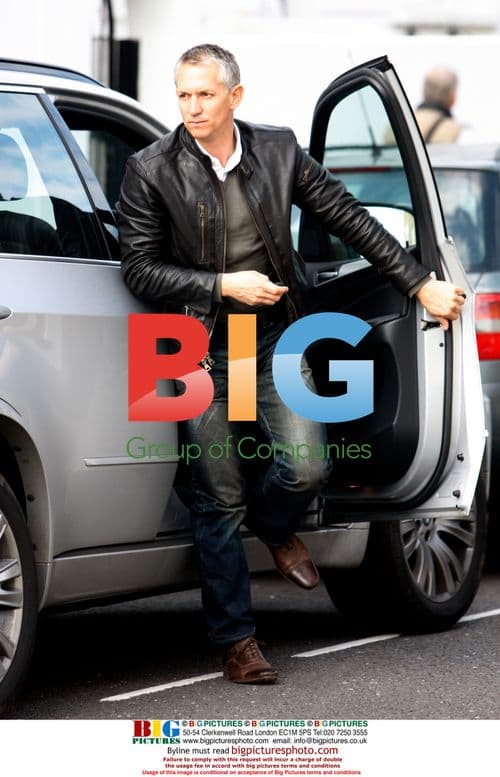 Gary Lineker and Danielle Bux take stroll in London