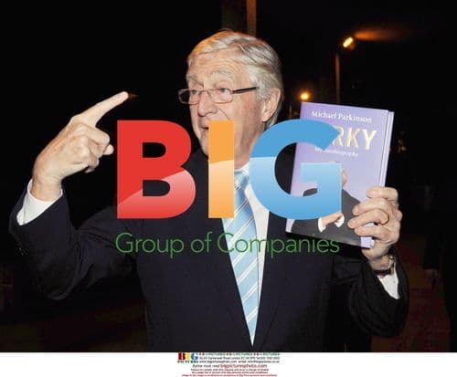 Jesse Metcalfe Leaves Late Late Show