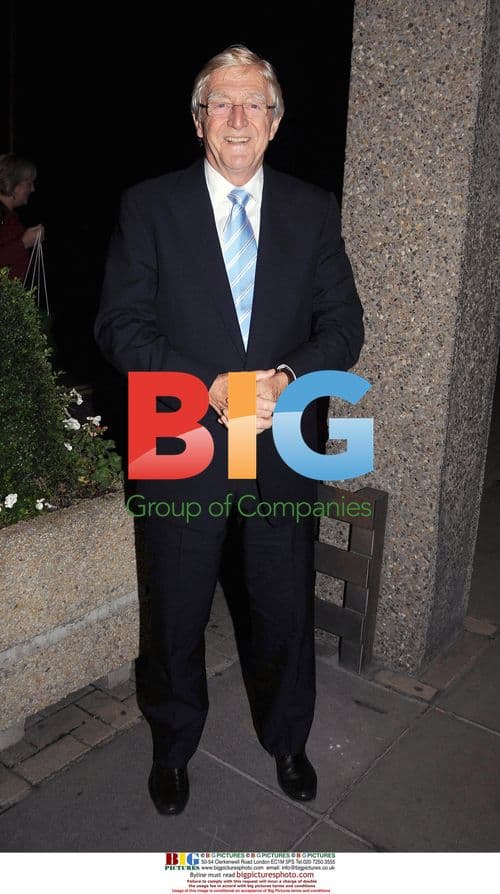 Jesse Metcalfe Leaving the Late Late Show