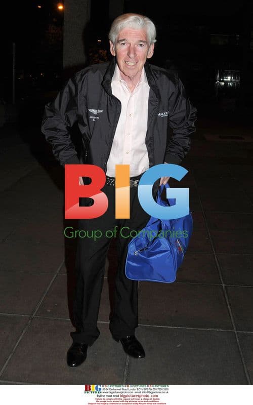 Jesse Metcalfe Leaves Late Late Show