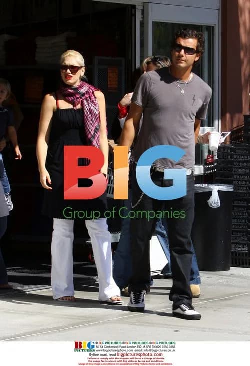 Gwen Stefani and Gavin Rossdale shop with son