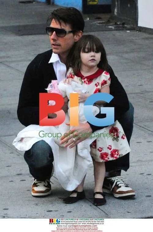 Tom Cruise and Daughter Suri Get Ice Cream
