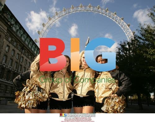 New Orleans Saints cheerleaders at London Eye