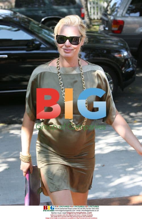 Rebecca Romijn and Jerry O'Connell attend party