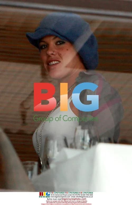 Pink Arrives at Ottos Restaurant, Sydney