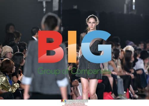 Lindsay Lohan & Samantha Ronson at Charlotte Ronson Fashion Show