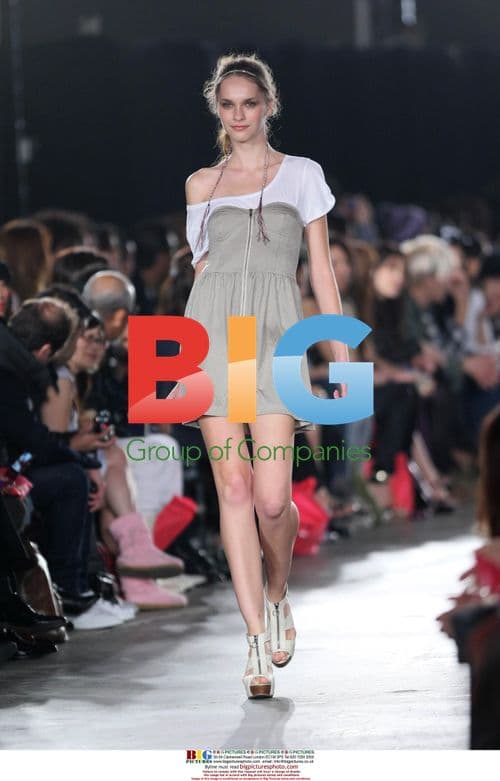 Lindsay Lohan and Samantha Ronson at Charlotte Ronson Fashion Show