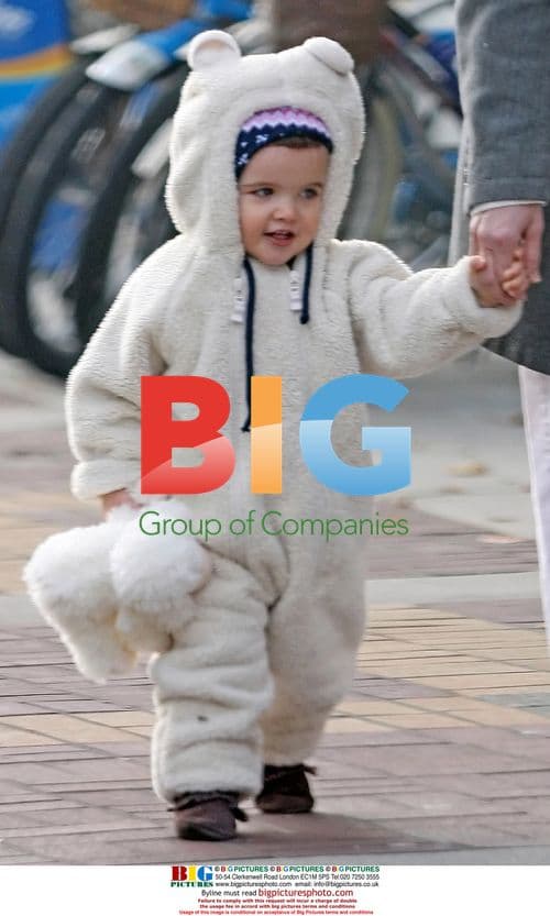 Amanda Peet and Daughter in Vancouver