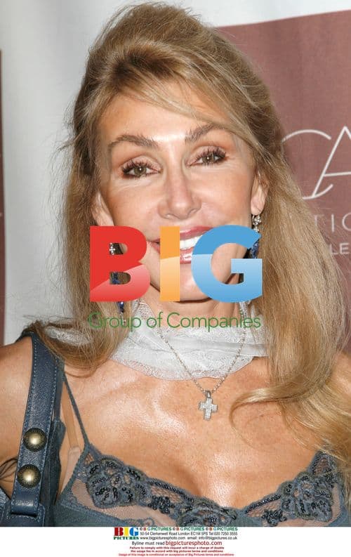 Linda Thompson at Arcade Boutique Grand Opening