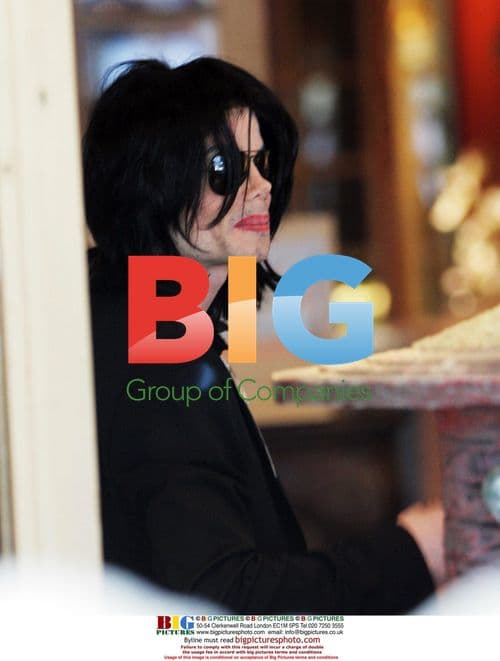 Michael Jackson visits Antique Shops in West Hollywood