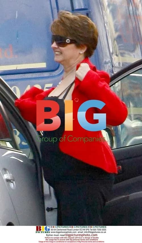 Anne Diamond Attends Sons' Graduation