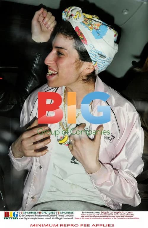 Amy Winehouse Heads to Rehab