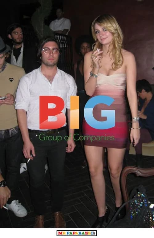 Mischa Barton Drinking and Smoking at Club