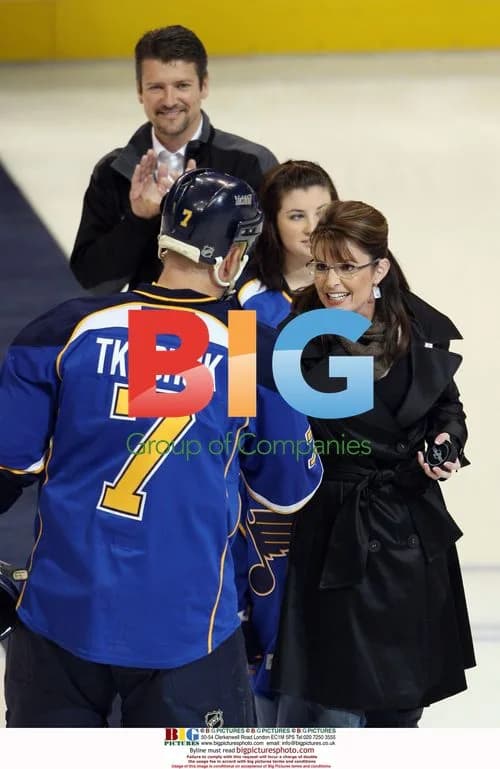 Sarah Palin Drops Puck at NHL Game