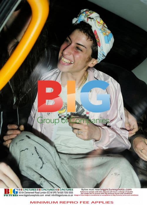 Amy Winehouse en route to London clinic