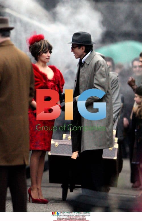 Penelope Cruz and Daniel Day Lewis filming "Nine"