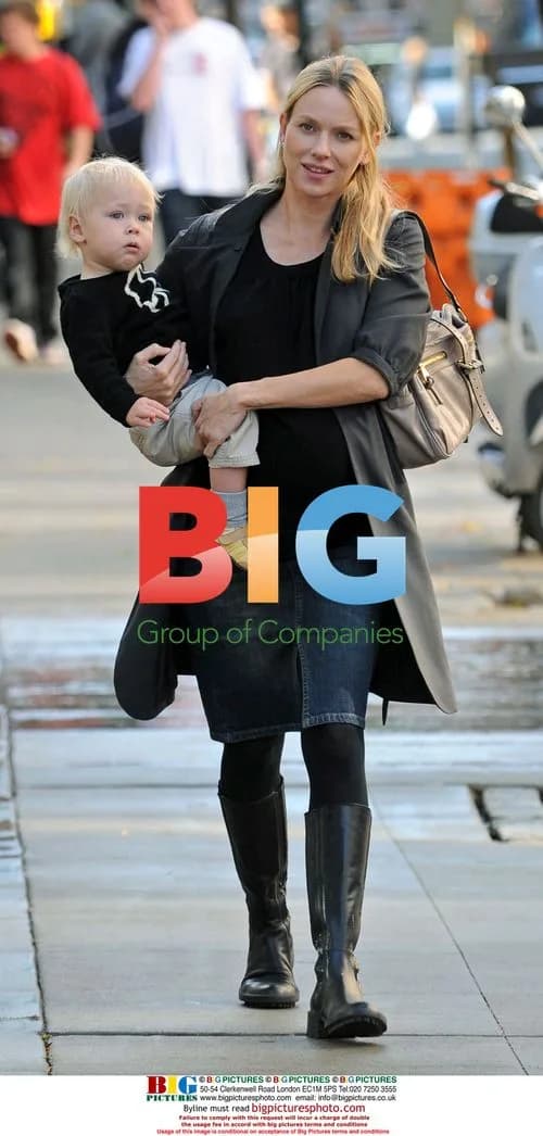 Naomi Watts with son in NYC