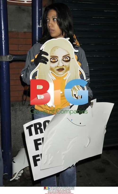 Olsen Twins Book Signing Protest