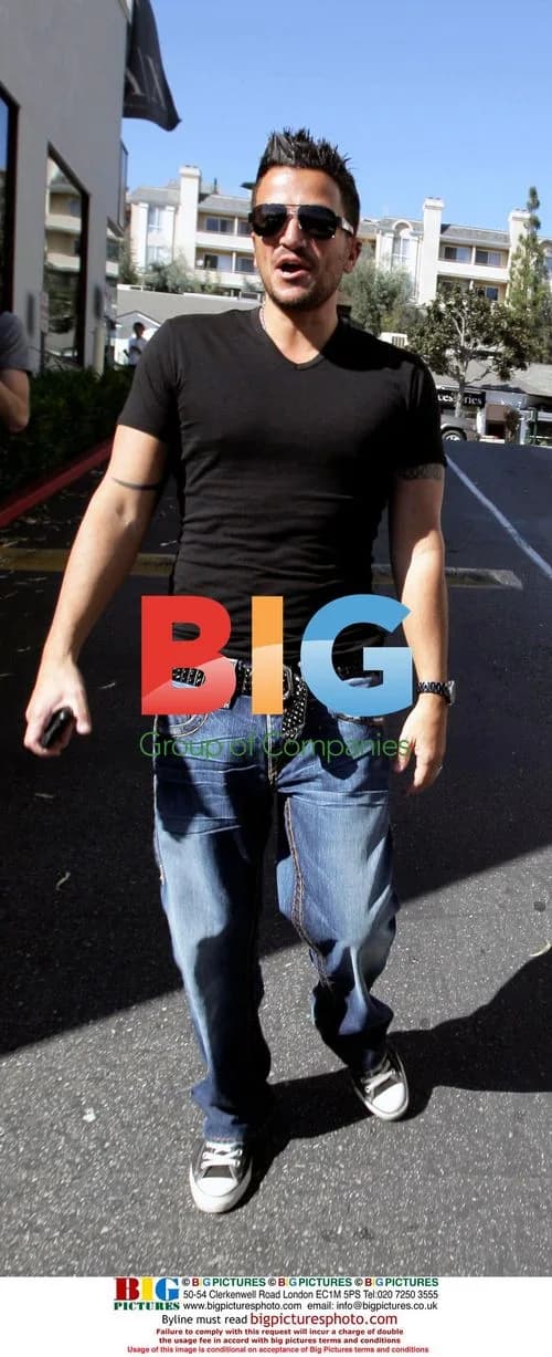 Peter Andre and brother shop in LA