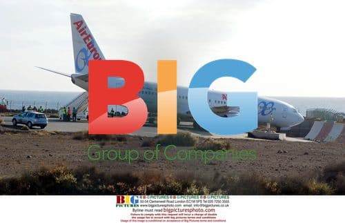 Plane skids off runway in Lanzarote