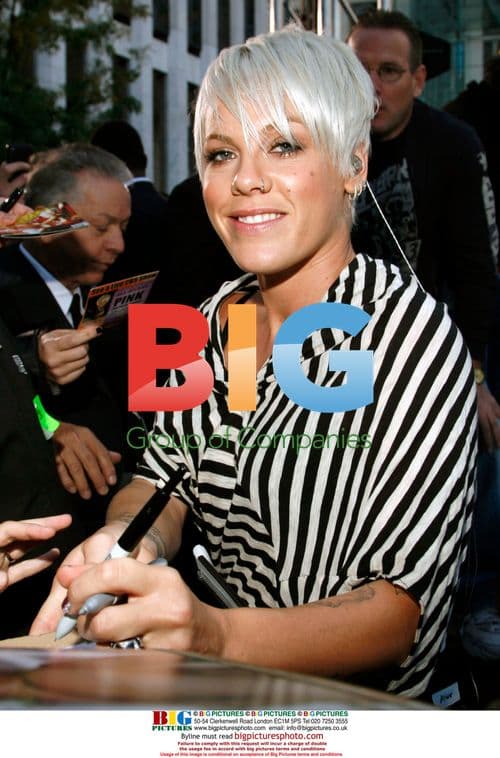 Pink performs on The Early Show