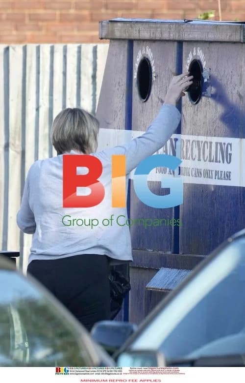 Fern Britton out on errands