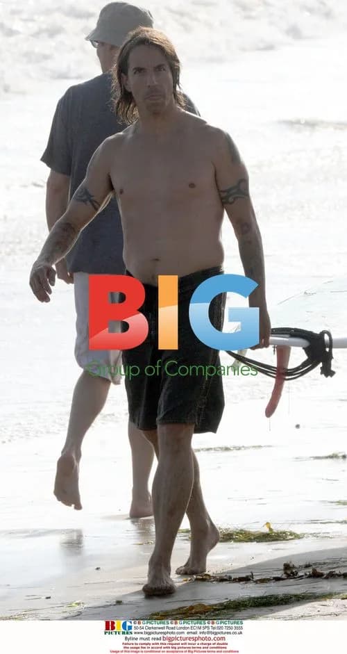 Anthony Kiedis & Christina Applegate in Malibu