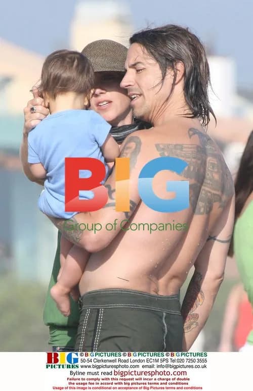 Anthony Kiedis and Christina Applegate at Malibu beach