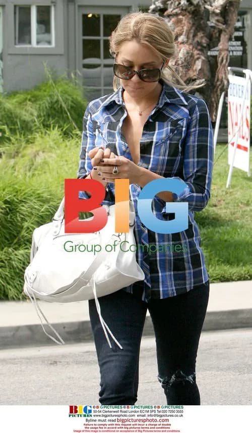 Lauren Conrad has lunch with Whitney