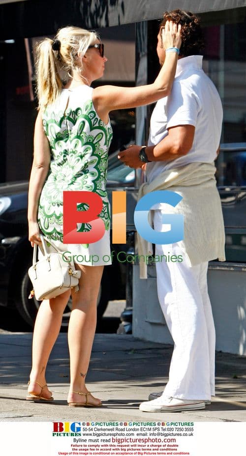 Tamara Beckwith Pregnant Out Shopping in London