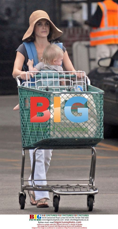 Keri Russell and son grocery shopping