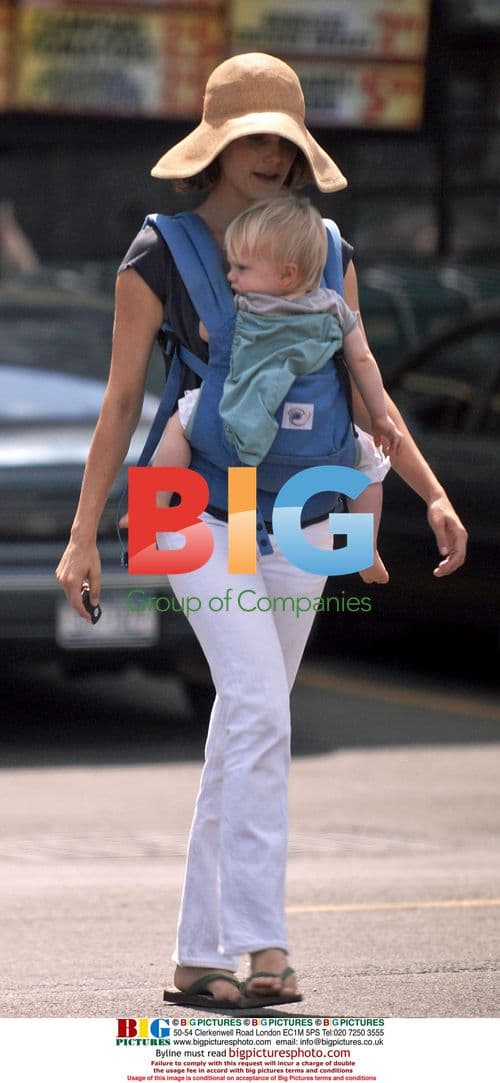 Keri Russell and son shop for groceries