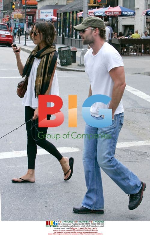 Sean William Scott Grabs Lunch with Friend