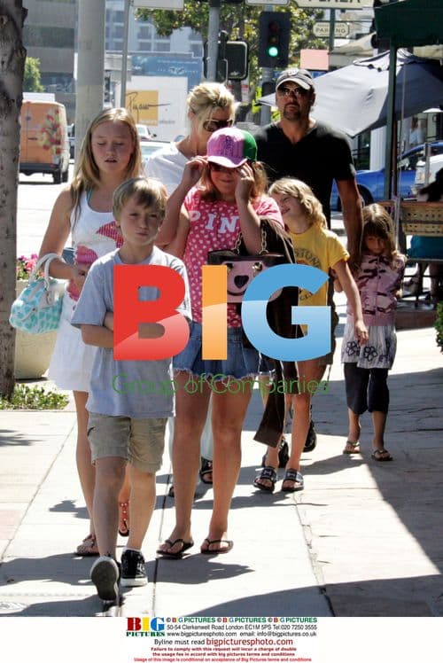 Faith Hill and Tim McGraw have family lunch