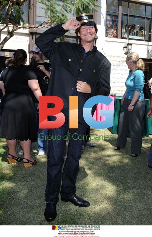 Jerry O'Connell at "Do Not Disturb" TV series photocall