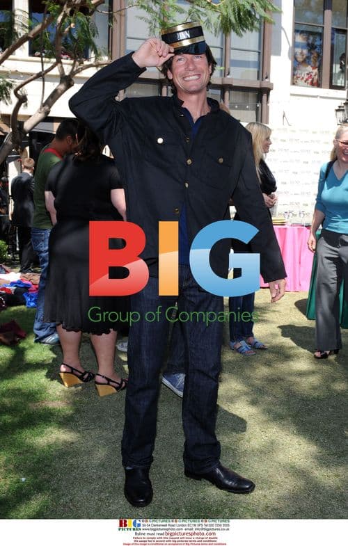 Jerry O'Connell at TV series "Do Not Disturb" photocall