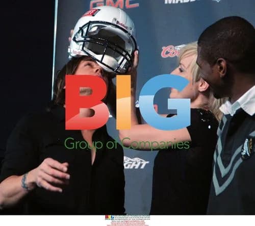 Natasha Bedingfield, Keith Urban, and Usher at NFL Kickoff