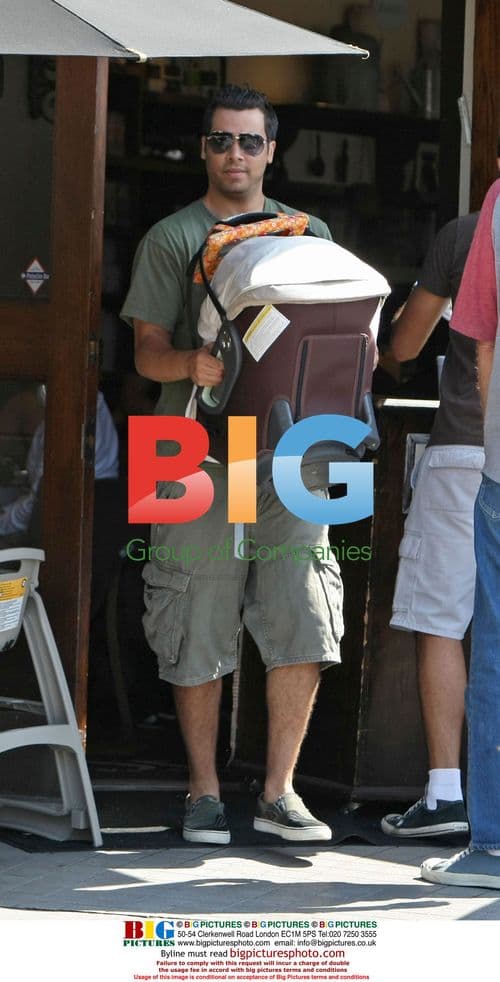 Jessica Alba Family Breakfast in LA