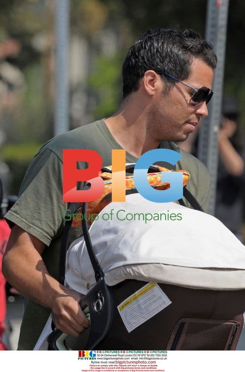 Jessica Alba Family Breakfast