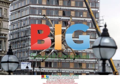 Giant Mechanical Spider 'La Princesse' in Liverpool