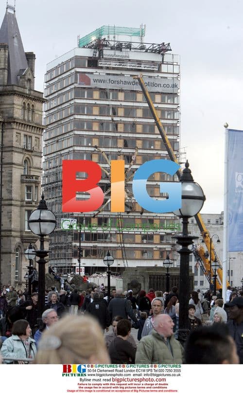 Giant Mechanical Spider 'La Princesse' in Liverpool