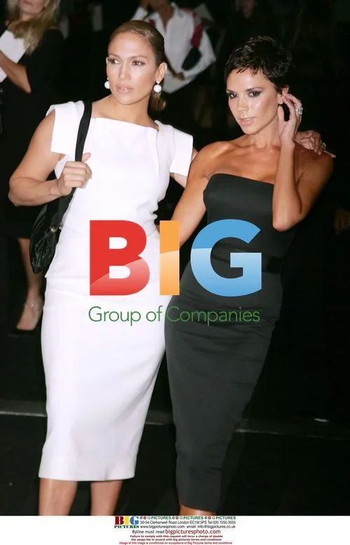 Jennifer Lopez & Victoria Beckham at Marc Jacobs Fashion Show