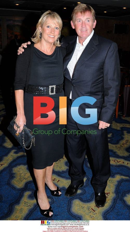 Stars attend Marie Keating Golf Classic dinner