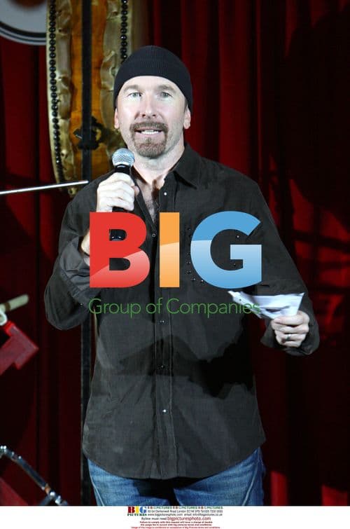 Peter Gabriel receives Amnesty award in London