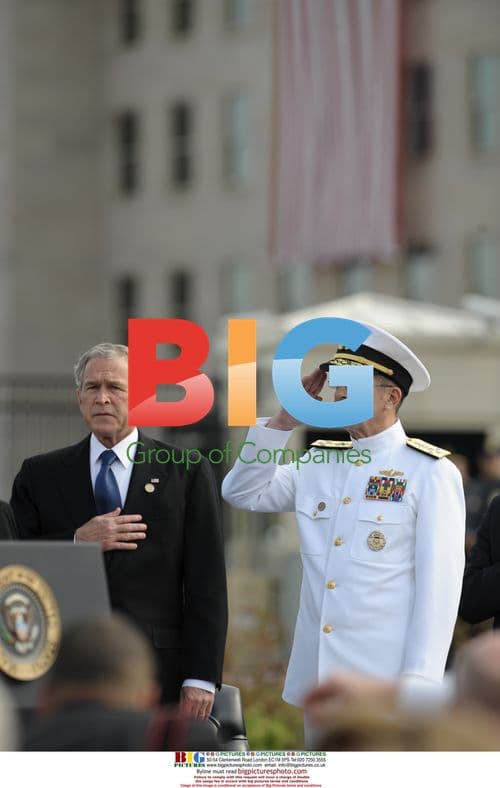 Bush and Mullen at Pentagon 9/11 Memorial